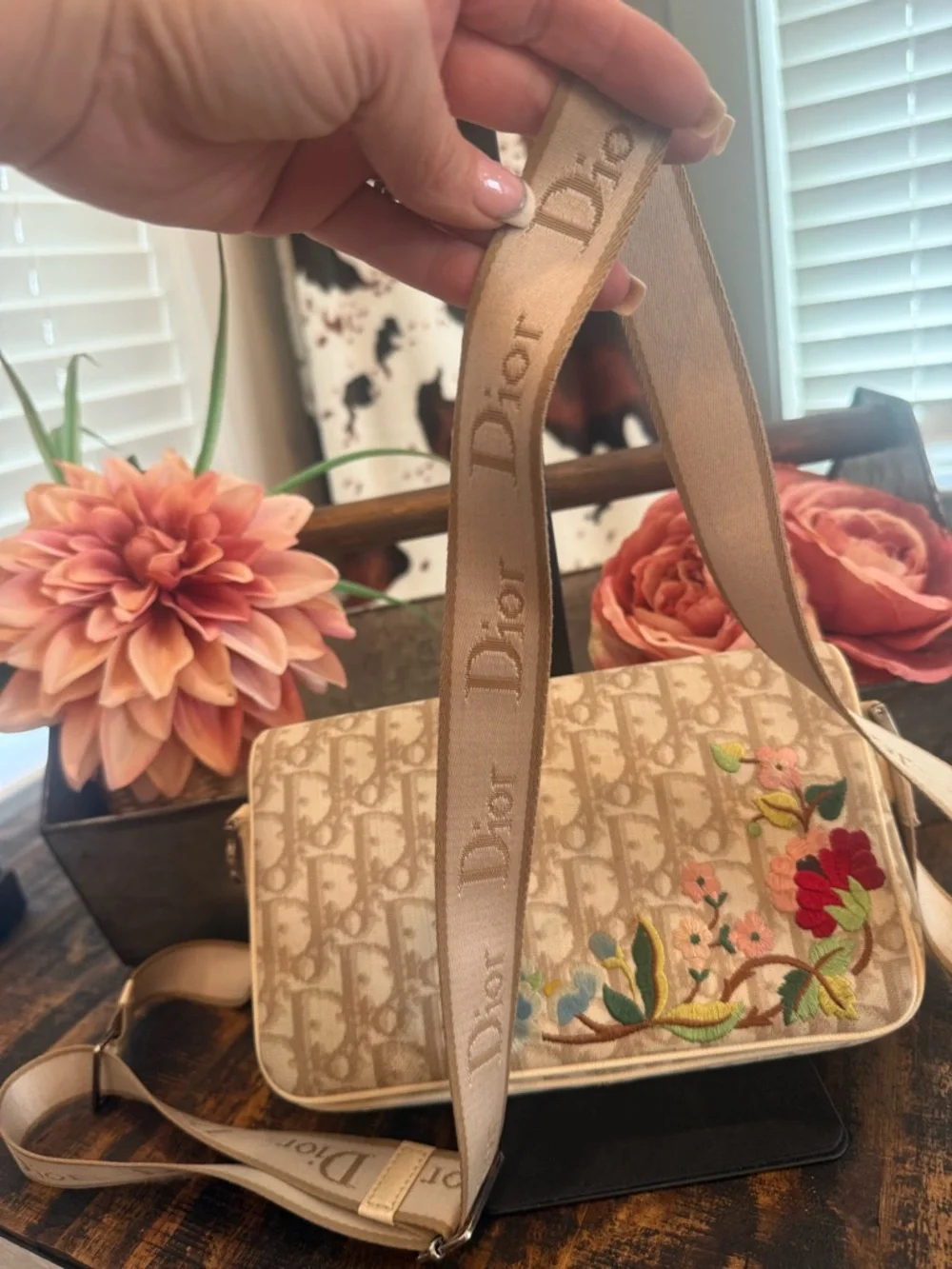 Dior Beige Trotter Floral-Embroidered Crossbody w/COA & Matching Wallet BOD1024 - Picture 5 of 16
